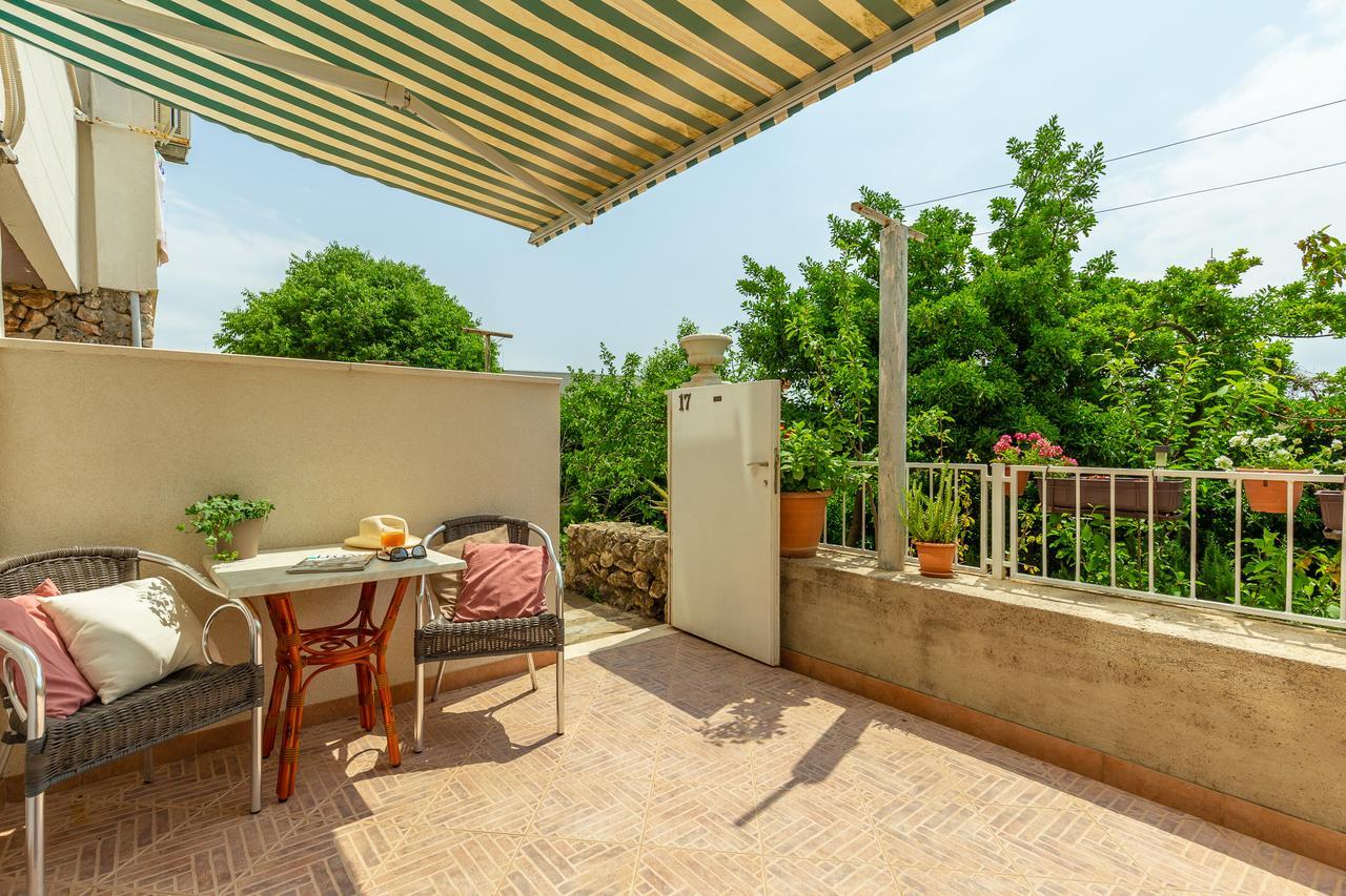 Kristic, Cozy With A Terrace